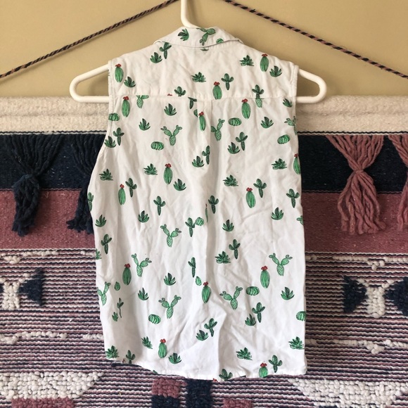 Cactus blouse 🌵 - Picture 4 of 4